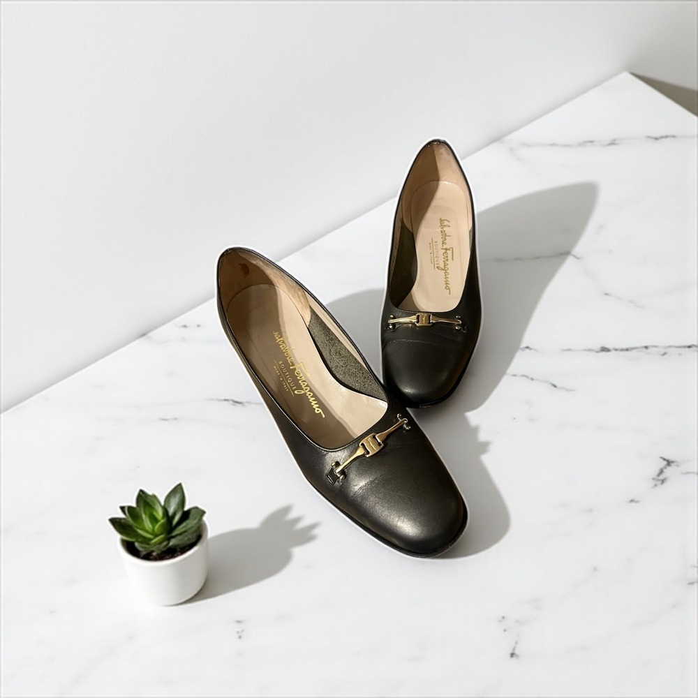 Salvatore Ferragamo Leather Block Heel Pumps‎ Bronze Metallic Classic